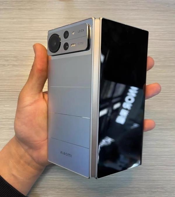 小米折叠真的是太香了!!!我宣布今年是折叠屏屠杀的元年-图1 小米折叠真的是太香了!!!我宣布今年是折叠屏屠杀的元年-图1