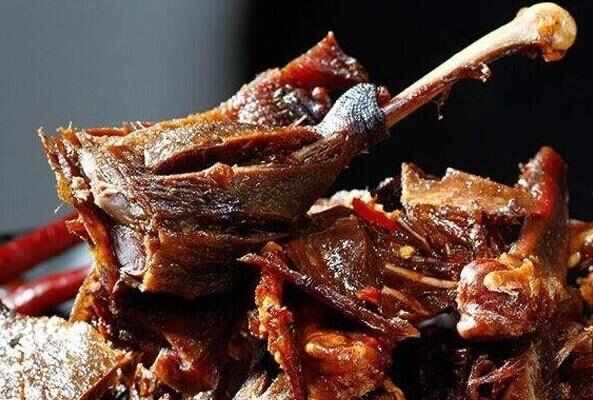 湖南8大经典名菜:龙脂猪血入榜,长沙臭豆腐夺冠-图5 湖南8大经典名菜:龙脂猪血入榜,长沙臭豆腐夺冠-图5