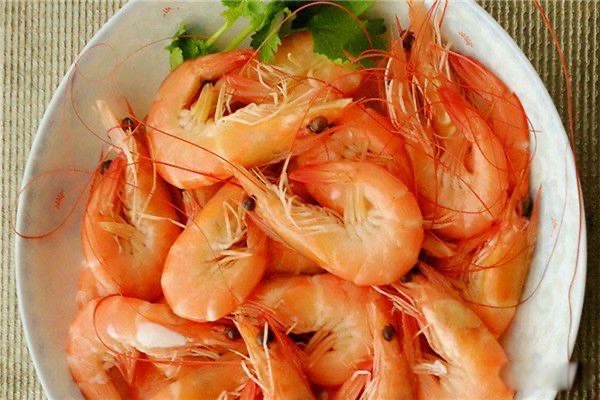 白水虾是用冷水煮还是用开水煮好?白水虾怎么制作-图1 白水虾是用冷水煮还是用开水煮好?白水虾怎么制作-图1