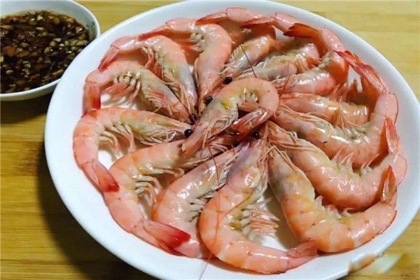 白水虾是用冷水煮还是用开水煮好?白水虾怎么制作-图2 白水虾是用冷水煮还是用开水煮好?白水虾怎么制作-图2