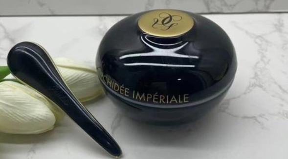 十大最贵护肤品排名(CPB奢雅极美容霜第一)-图4 十大最贵护肤品排名(CPB奢雅极美容霜第一)-图4