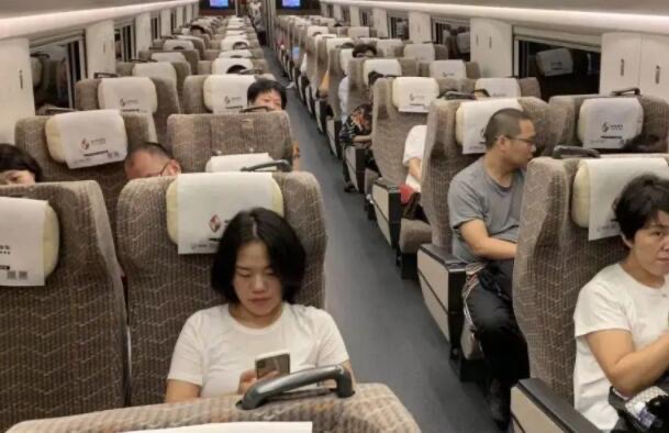 高铁座位分布图,高铁都有什么座位有什么区别(找座位方式)-图2 高铁座位分布图,高铁都有什么座位有什么区别(找座位方式)-图2