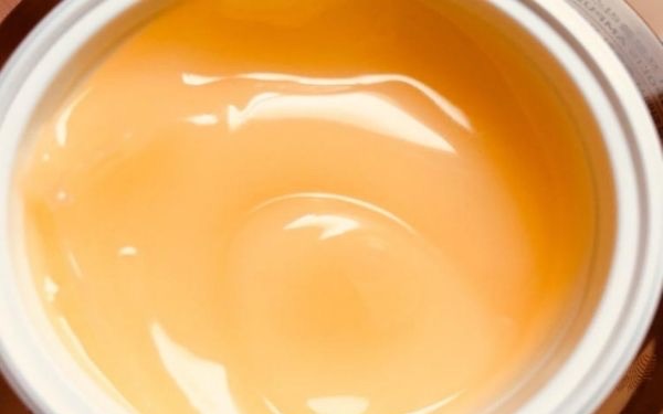 cnp蜂胶面霜怎么样?cnp蜂胶面霜的功效作用-图3 cnp蜂胶面霜怎么样?cnp蜂胶面霜的功效作用-图3