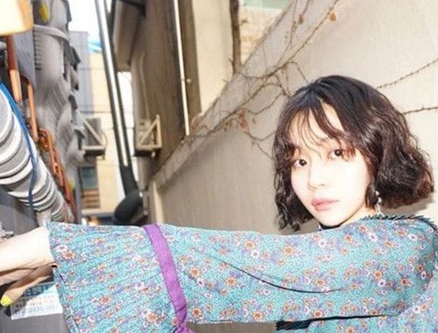 好看的女生短卷发发型推荐?夏天适合的短发发型图片推荐-图6 好看的女生短卷发发型推荐?夏天适合的短发发型图片推荐-图6