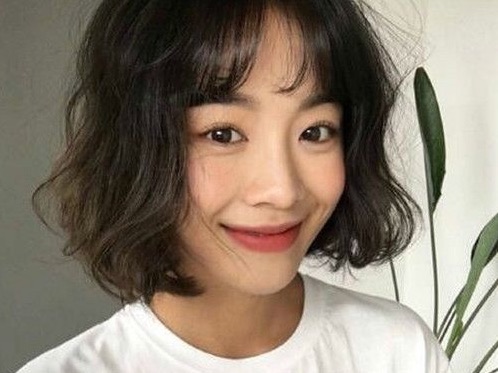 好看的女生短卷发发型推荐?夏天适合的短发发型图片推荐-图9 好看的女生短卷发发型推荐?夏天适合的短发发型图片推荐-图9