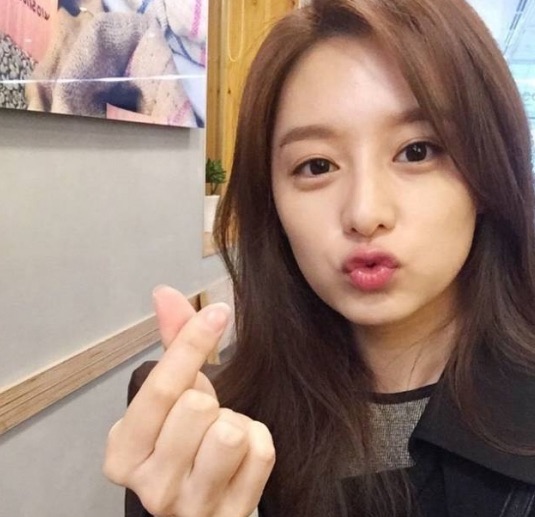 2024韩式齐肩发型图片?显脸小的女生发型-图23 2024韩式齐肩发型图片?显脸小的女生发型-图23