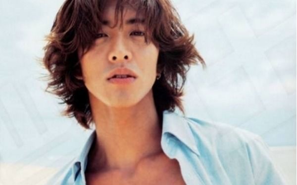 男生长发发型有哪些?男生留长发有几种发型-图2 男生长发发型有哪些?男生留长发有几种发型-图2