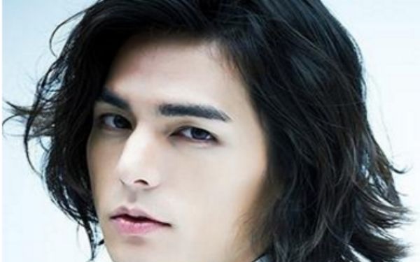 男生长发发型有哪些?男生留长发有几种发型-图6 男生长发发型有哪些?男生留长发有几种发型-图6