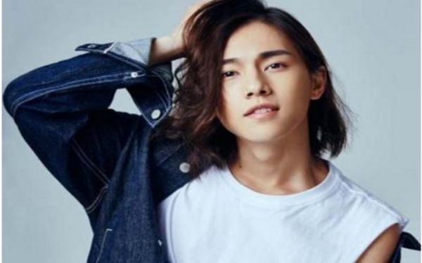 男生长发发型有哪些?男生留长发有几种发型-图13 男生长发发型有哪些?男生留长发有几种发型-图13