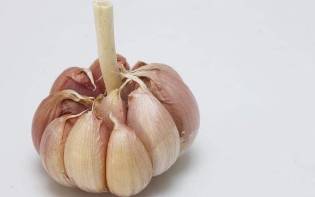 吃大蒜对人身体有什么好处,大蒜的营养成分-图2 吃大蒜对人身体有什么好处,大蒜的营养成分-图2