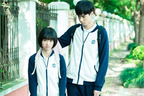 高中女生留什么发型好看?高中女生适合留什么发型-图1 高中女生留什么发型好看?高中女生适合留什么发型-图1