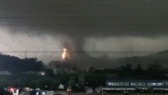 广州龙卷风初步研判为3级强龙卷-图1 广州龙卷风初步研判为3级强龙卷-图1