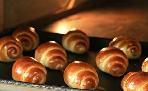 烤箱烤蛋糕的温度和时间?烤箱烤蛋糕小技巧-图2 烤箱烤蛋糕的温度和时间?烤箱烤蛋糕小技巧-图2