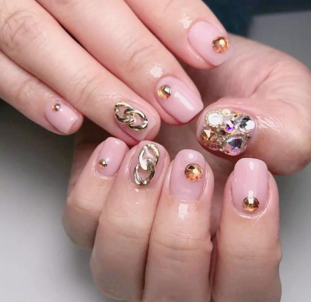 指甲短小美甲好看图片?短小指甲美甲图片-图9 指甲短小美甲好看图片?短小指甲美甲图片-图9