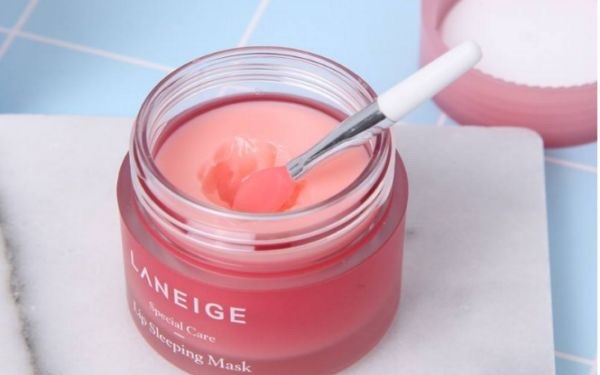 唇膜怎么用?使用唇膜的注意事项-图1 唇膜怎么用?使用唇膜的注意事项-图1