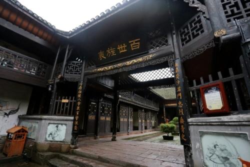 凤凰古城哪些景点好玩?凤凰古城值得去的景点-图5 凤凰古城哪些景点好玩?凤凰古城值得去的景点-图5