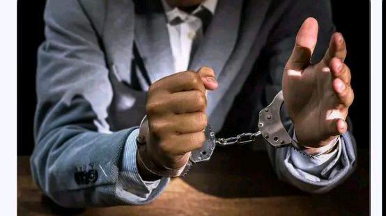 博士考公入职1个月泄露国家秘密被抓?网友:可惜了警示