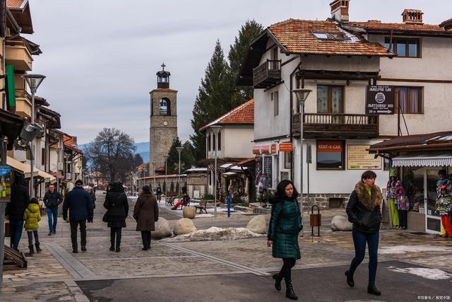 为什么微信上那么多人住在安道尔