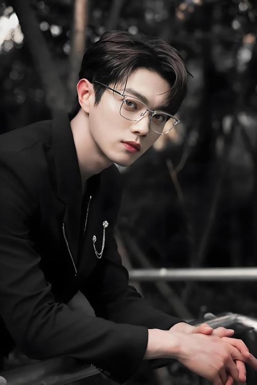 业内人士曝许凯新剧被换角