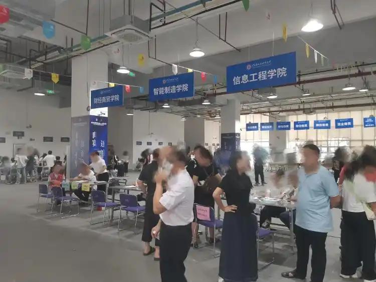 自闭症学生报到当天遭劝退?校方回应