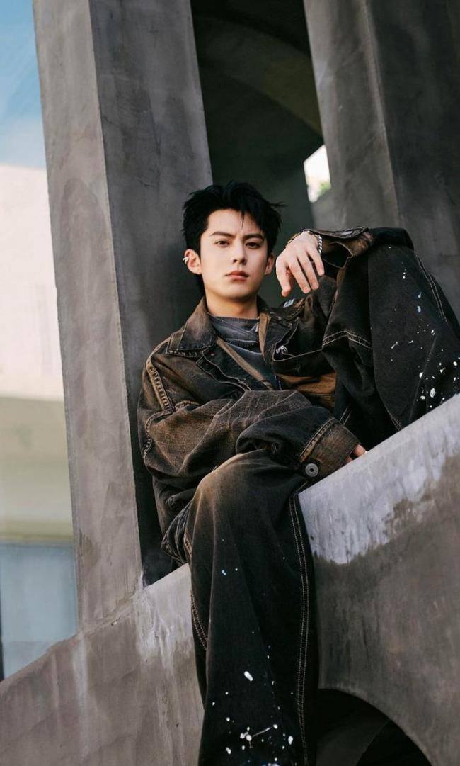 粉丝发现王鹤棣疑似代言高德地图，粉丝发现剪影细节