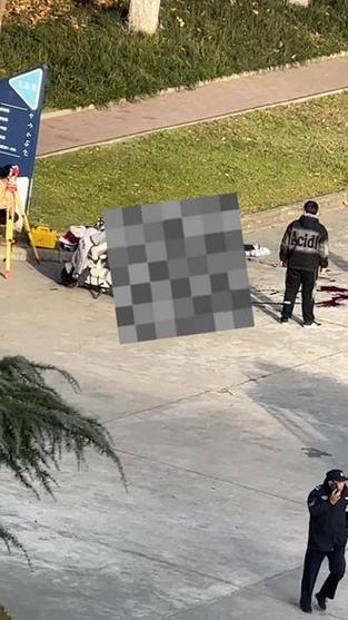 男子开车遭陌生人持刀捅伤致死