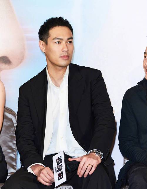 曝杨祐宁父亲患癌症