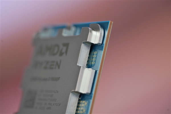 新一代的千元神U！AMD锐龙5 9500F处理器图赏