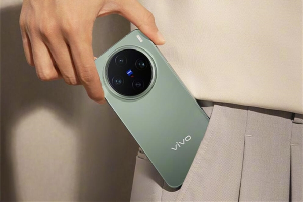 vivo X300真机出炉 韩伯啸：X系列史上颜值最佳产品-图2