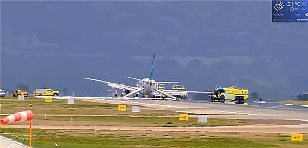 载有164人 加拿大一波音737客机硬着陆:3人被送医-图2 载有164人 加拿大一波音737客机硬着陆:3人被送医-图2