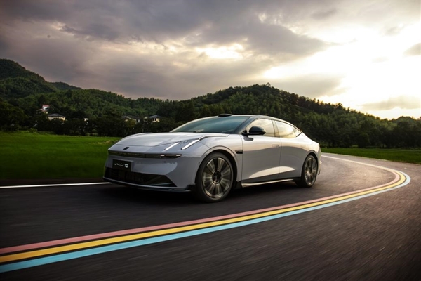 16.38万起 领克10 EM-P杀疯！上市56分钟 大定破万台-图4