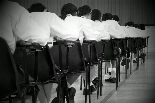 深圳一家长投诉小学二年级1周仅1节英语课引热议：官方回应-图1