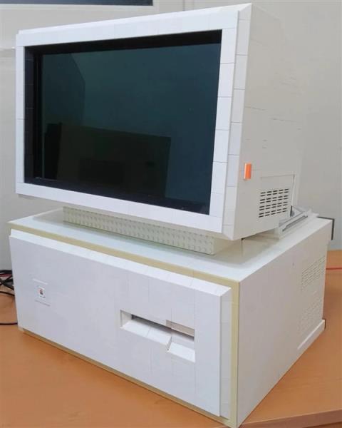 玩家用乐高积木拼出电脑机箱与屏幕：打造独特复古风PC(图4)