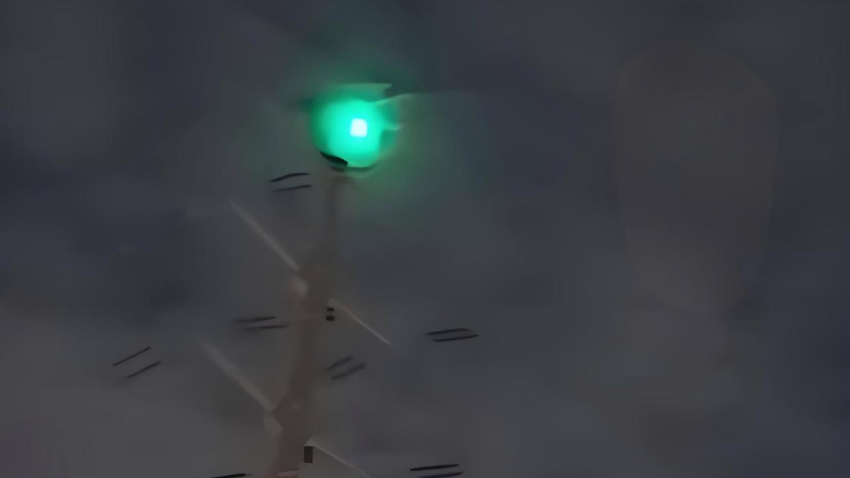 福建多地夜空现不明飞行物