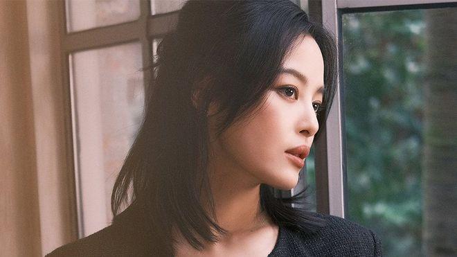 香奈儿押宝辛芷蕾9年?网友:选人眼光真的超绝