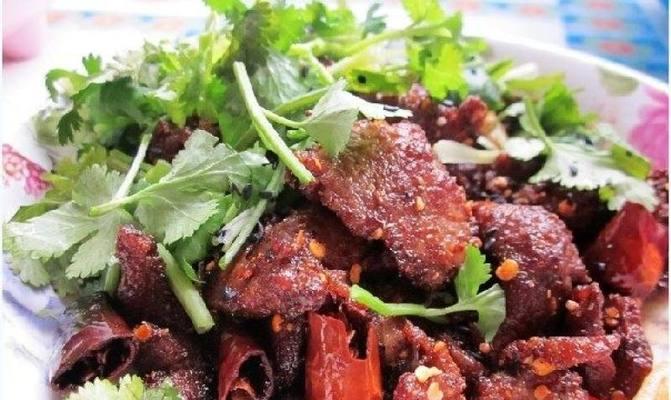 孜然牛肉怎么做才正宗？家庭版做法有哪些技巧？