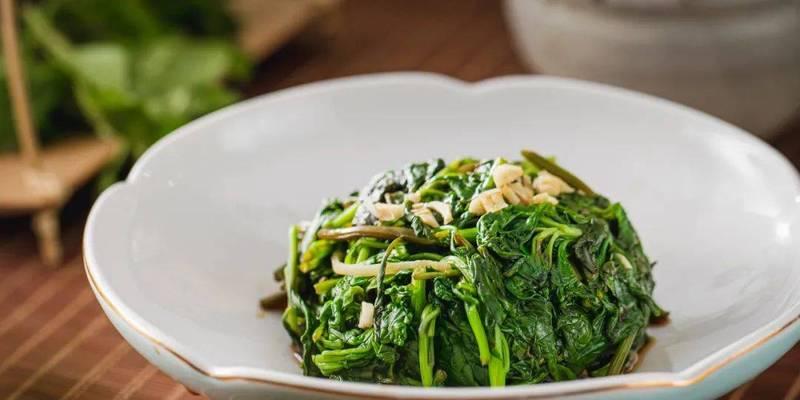 芝麻酱凉拌枸杞叶怎么做？有哪些步骤和技巧？