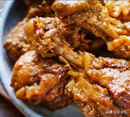 三分钟教你会做口味独特的麻辣熏鸡腿