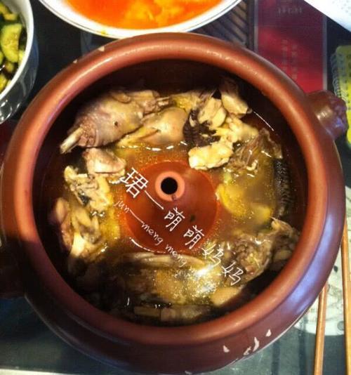 正宗云南建水汽锅鸡怎么做？步骤和技巧有哪些？