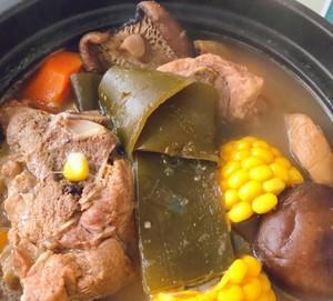 玉米海带汤怎么做？有哪些健康益处？