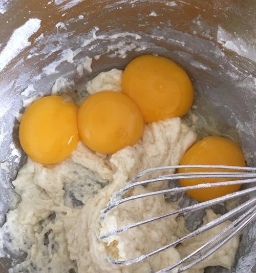 玉米蛋糕怎么做？有哪些简单易学的步骤？