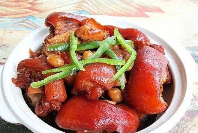 猪肘子的家常做法：猪肘子制作法