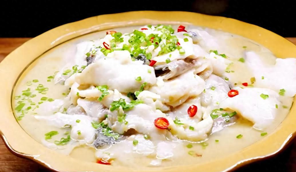 清炖鱼的做法：鱼清炖都放什么