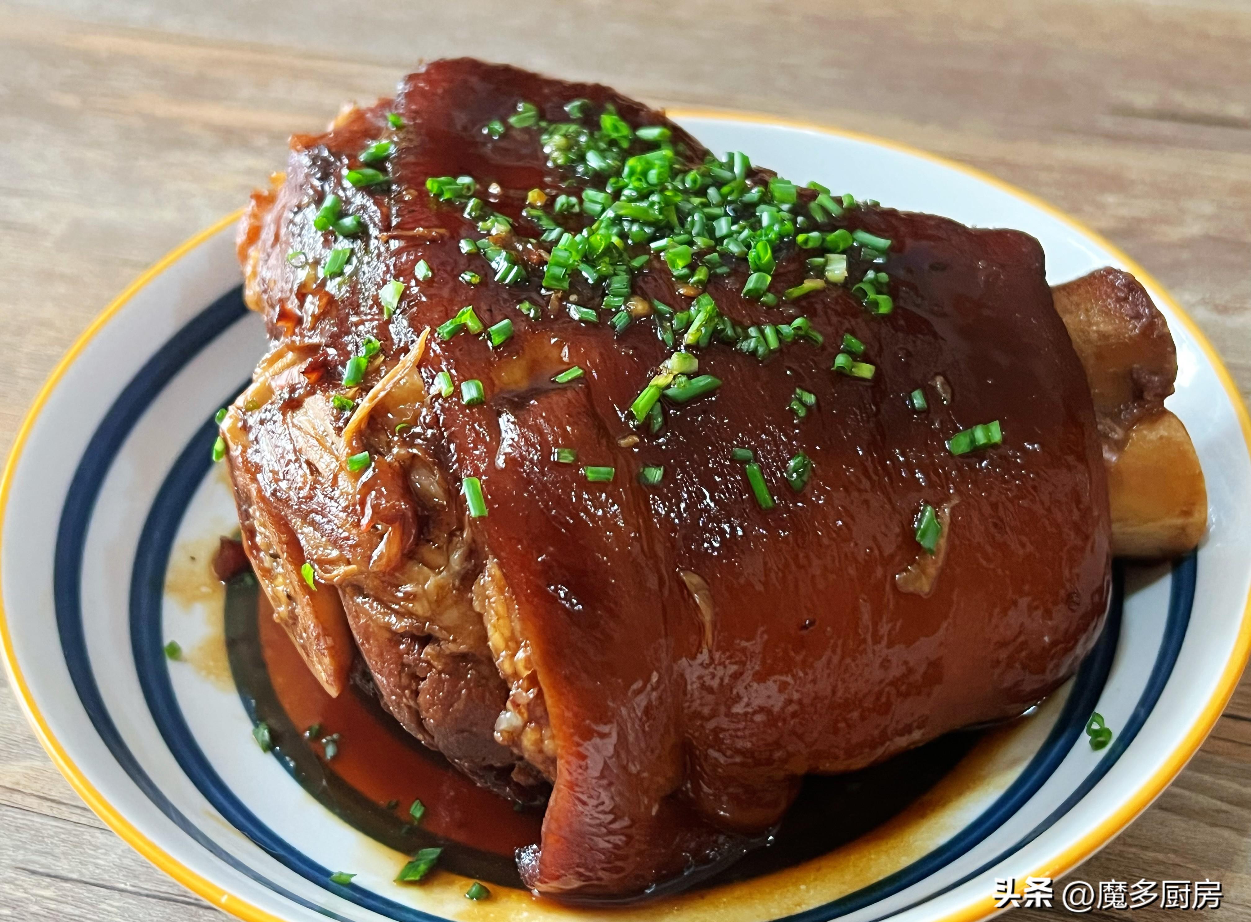 猪肘子的做法（冰糖肘子做法）