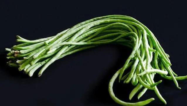 豆角炒出新花样，15块吃出饭店味，你家也能成大厨