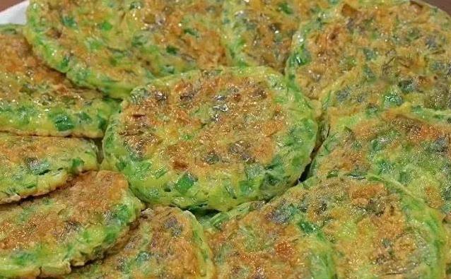 10分钟做出香脆蔬菜饼，省钱又健康，你家早餐新选择？