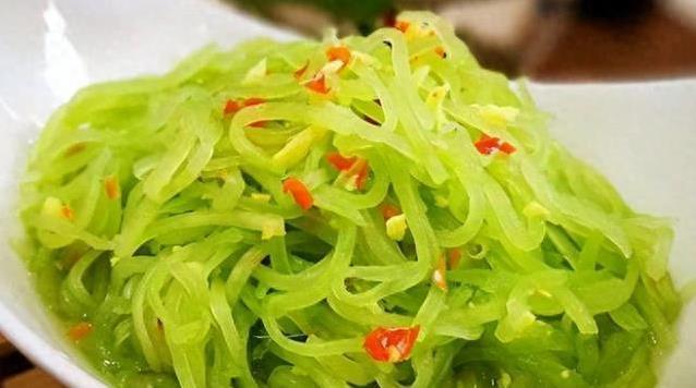 五分钟搞定凉拌莴笋，脆爽开胃低卡，夏天餐桌最爱