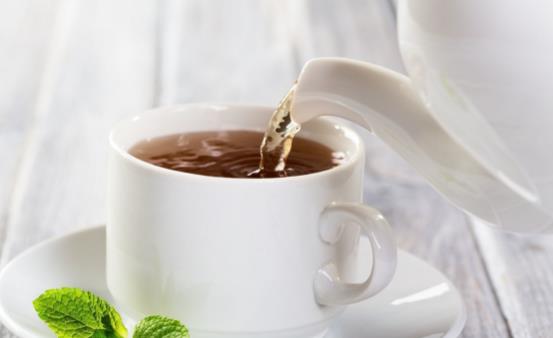 隔夜茶究竟还能不能喝呢？巧用隔夜茶竟能治疗红眼丝