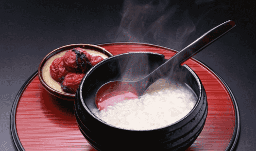 早餐吃燕麦片好不好？吃燕麦片对人体有哪些好处？