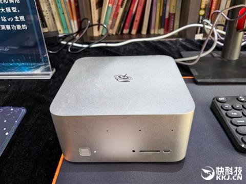 最好的端侧AI 没有之一！聊聊AMD锐龙AIMax+ 395迷你AI工作站(图19)